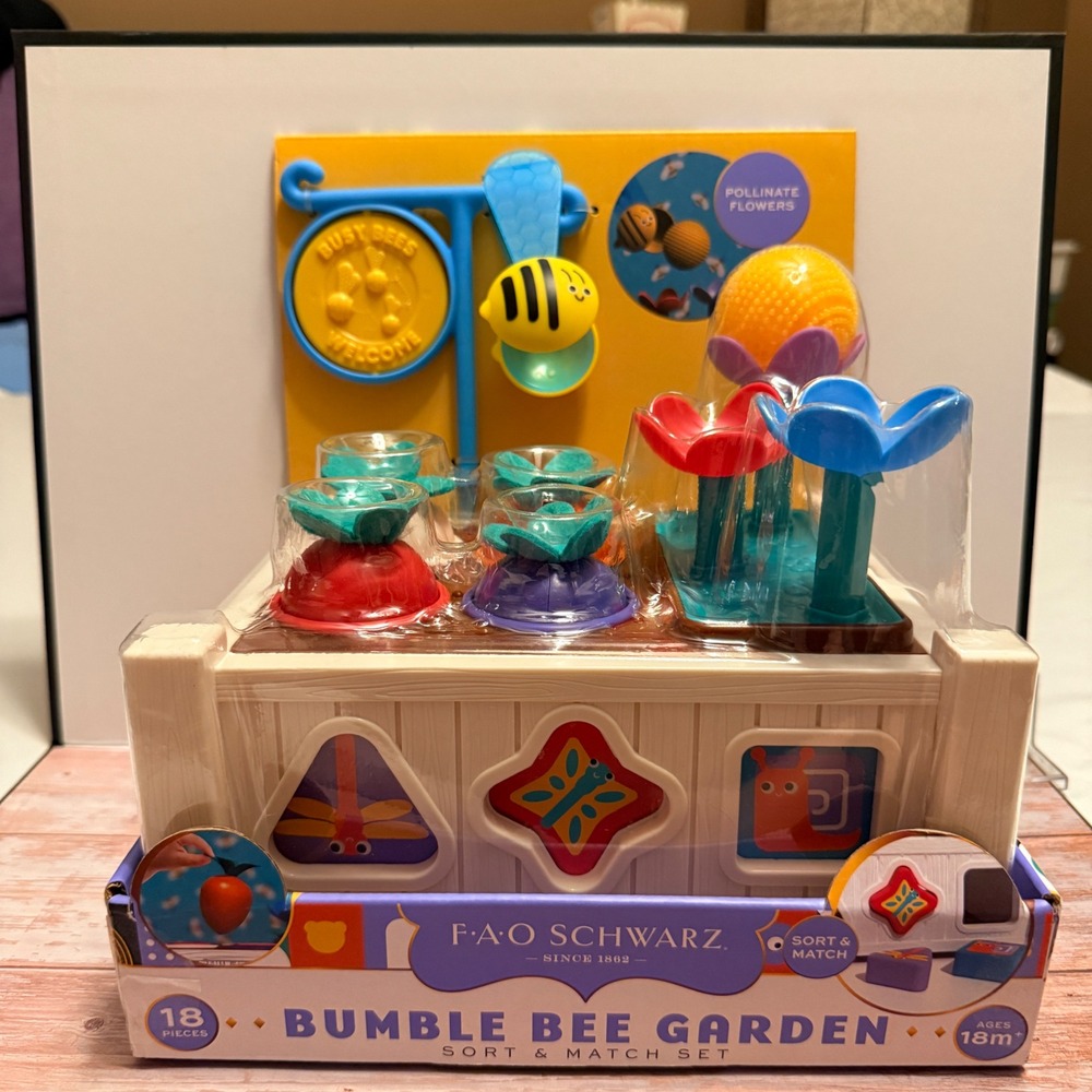 FAO Schwarz Bumble Bee Garden Toy Set 18M+ Multicolor New 18 Piece Sort & Match‎